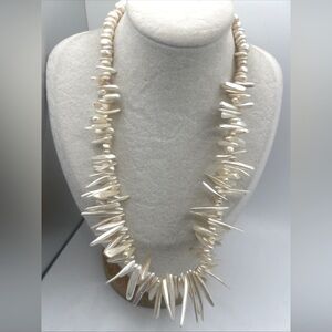 VINTAGE Stick MOP & Beaded Baroque Pearl Necklace Retro Iridescent White